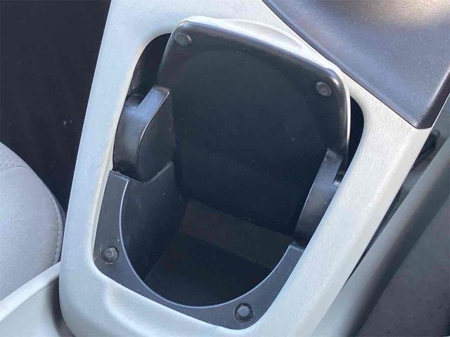 プリウス S LEDエディション ETC ナビ TV アルミホイール LEDヘッドランプ ヘッドライトウォッシャー スマートキー 電動格納ミラー CVT 盗難防止システム 衝突安全ボディ ABS ESC CD エアコン(42枚目)