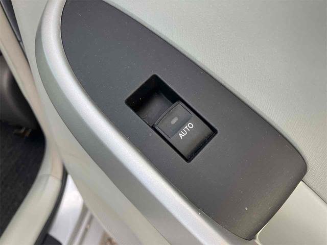 プリウス S LEDエディション ETC ナビ TV アルミホイール LEDヘッドランプ ヘッドライトウォッシャー スマートキー 電動格納ミラー CVT 盗難防止システム 衝突安全ボディ ABS ESC CD エアコン(56枚目)