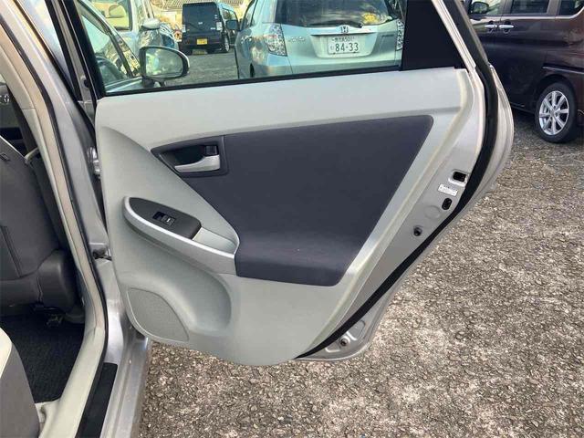 プリウス S LEDエディション ETC ナビ TV アルミホイール LEDヘッドランプ ヘッドライトウォッシャー スマートキー 電動格納ミラー CVT 盗難防止システム 衝突安全ボディ ABS ESC CD エアコン(57枚目)