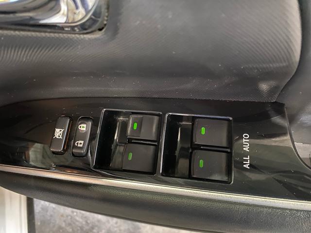 エスティマ アエラス プレミアムエディション TV ナビ バックカメラ Bluetooth 純正18インチホイール ハーフレザーシート フリップダウンモニター パワーシート ビルトインETC オットマン 両側パワスラ(29枚目)