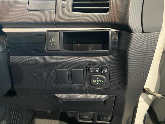 エスティマ アエラス プレミアムエディション TV ナビ バックカメラ Bluetooth 純正18インチホイール ハーフレザーシート フリップダウンモニター パワーシート ビルトインETC オットマン 両側パワスラ(30枚目)