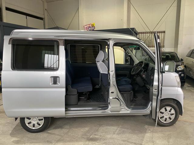 ハイゼットカーゴ クルーズ　フォグランプ　電動格納ミラー　パワーウィンドウ　ＣＤ　ラジオ　シートカバー　分割シート　フルフラットシート　ハイルーフ（13枚目）