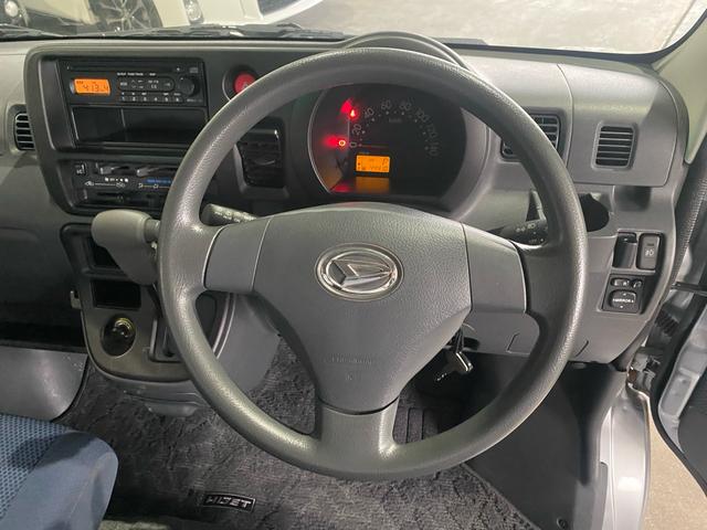 ハイゼットカーゴ クルーズ　フォグランプ　電動格納ミラー　パワーウィンドウ　ＣＤ　ラジオ　シートカバー　分割シート　フルフラットシート　ハイルーフ（15枚目）