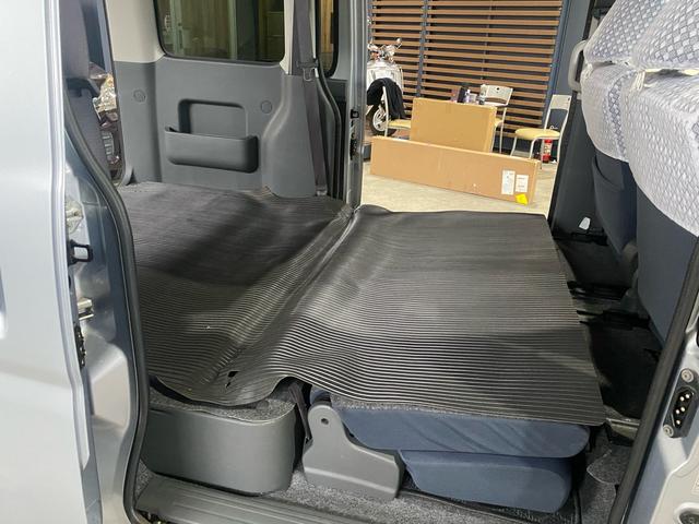 ハイゼットカーゴ クルーズ　フォグランプ　電動格納ミラー　パワーウィンドウ　ＣＤ　ラジオ　シートカバー　分割シート　フルフラットシート　ハイルーフ（35枚目）