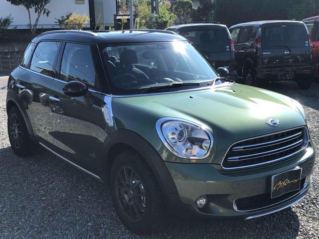ＭＩＮＩ クーパーＤ　クロスオーバー　オール４　４ＷＤ　バックカメラ　ナビ　アルミホイール　キーレスエントリー　ＡＴ　盗難防止システム　電動リアゲート　ＡＢＳ　エアコン　パワーステアリング　パワーウィンドウ（13枚目）
