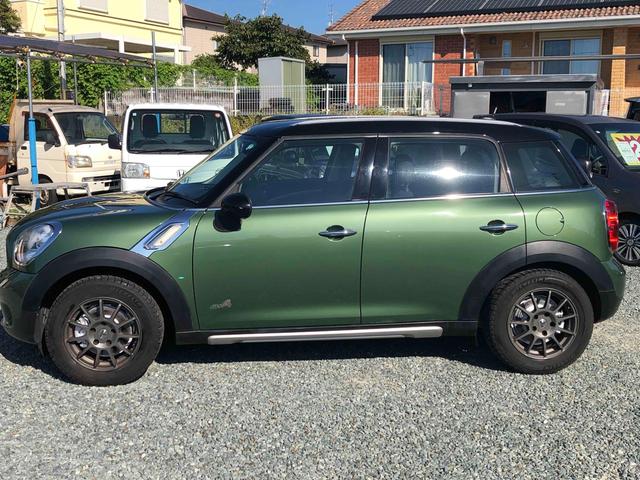 ＭＩＮＩ クーパーＤ　クロスオーバー　オール４　４ＷＤ　バックカメラ　ナビ　アルミホイール　キーレスエントリー　ＡＴ　盗難防止システム　電動リアゲート　ＡＢＳ　エアコン　パワーステアリング　パワーウィンドウ（18枚目）