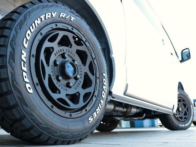 ハイエースバン スーパーＧＬ　ダークプライムＩＩ　登録済み未使用車　アルパイン１１インチフローティングナビ　ＨＤＭＩポート　ティーフォーススポイラー　ネクサストレイルＡＷ　オープンカントリーＲＴ　アルティメットＩＩテールランプ　パノラミックビュー（5枚目）