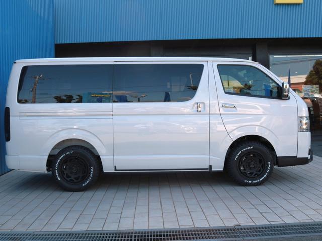 ハイエースバン スーパーＧＬ　ダークプライムＩＩ　登録済み未使用車　アルパイン１１インチフローティングナビ　ＨＤＭＩポート　ティーフォーススポイラー　ネクサストレイルＡＷ　オープンカントリーＲＴ　アルティメットＩＩテールランプ　パノラミックビュー（24枚目）