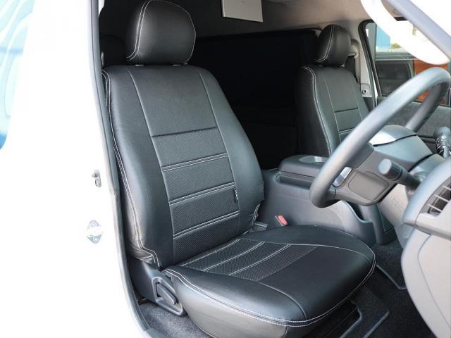 ハイエースワゴン GL ロング 7型ワゴン 純正シート配列カスタム 新品フロントスポイラー 新品オバフェン 新品アルティメットテール 新品デルフ06AW 新品シートカバー 新品フットパネル フルセグナビ HDMI 後席モニター(10枚目)