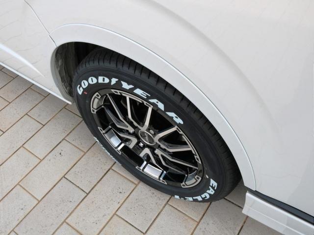 ハイエースワゴン GL ロング 7型ワゴン 純正シート配列カスタム 新品フロントスポイラー 新品オバフェン 新品アルティメットテール 新品デルフ06AW 新品シートカバー 新品フットパネル フルセグナビ HDMI 後席モニター(17枚目)