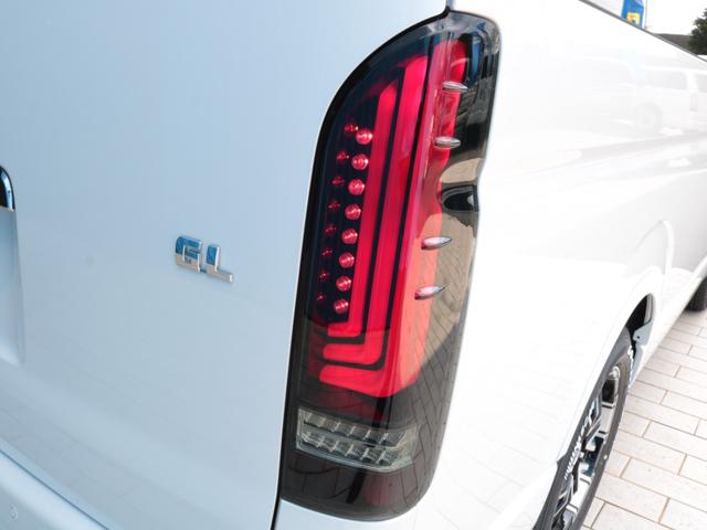 ハイエースワゴン GL ロング 7型ワゴン 純正シート配列カスタム 新品フロントスポイラー 新品オバフェン 新品アルティメットテール 新品デルフ06AW 新品シートカバー 新品フットパネル フルセグナビ HDMI 後席モニター(32枚目)