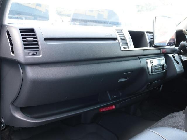 ハイエースワゴン GL ロング シートアレンジニューアス 1400mmセカンドシート フルフラットベッド 床張り テーブル アルパイン大画面ナビ 大画面後席モニター HDMI リアカーテン リアスモーク 前後ドラレコ 天井スピーカー(11枚目)