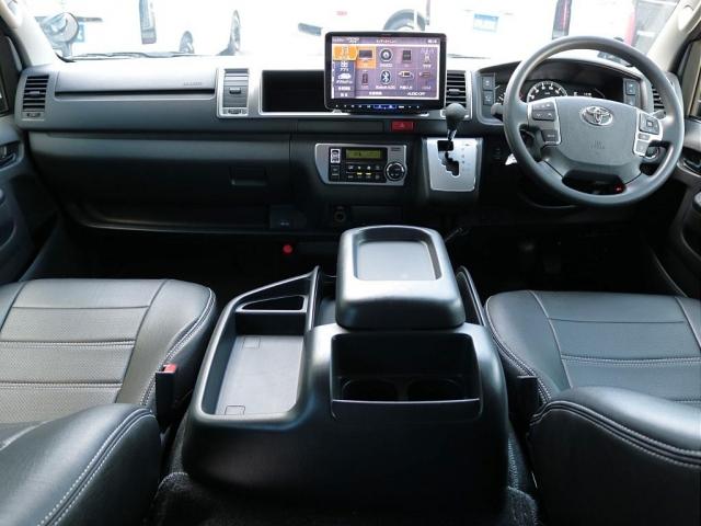 ハイエースワゴン GL ロング シートアレンジニューアス 1400mmセカンドシート フルフラットベッド 床張り テーブル アルパイン大画面ナビ 大画面後席モニター HDMI リアカーテン リアスモーク 前後ドラレコ 天井スピーカー(12枚目)