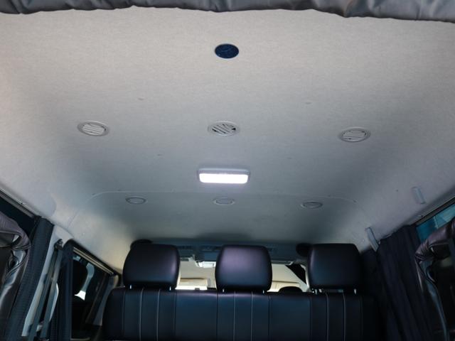 ハイエースワゴン GL ロング シートアレンジニューアス 1400mmセカンドシート フルフラットベッド 床張り テーブル アルパイン大画面ナビ 大画面後席モニター HDMI リアカーテン リアスモーク 前後ドラレコ 天井スピーカー(46枚目)