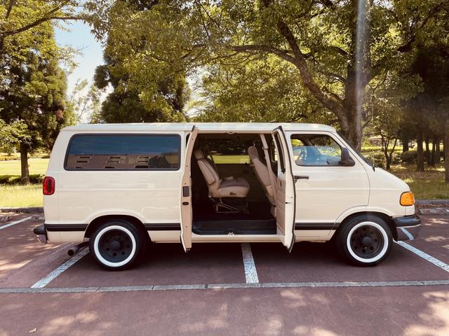 ダッジ・バン (12枚目)