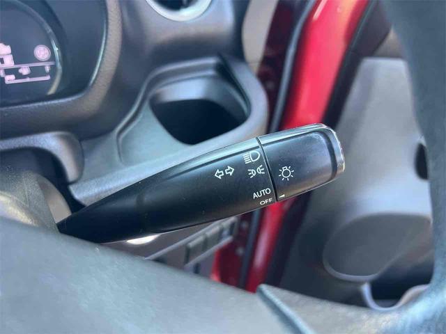 オートライト機能付きなのでつけ忘れや消し忘れの心配もありません。