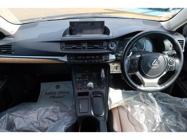 ＣＴ ＣＴ２００ｈ　バージョンＣ　１０．３インチナビ　フルセグ　ＣＤ　ＤＶＤ　ブルーレイ　バックカメラ　ＬＥＤヘッドライト　コーナーセンサー　シートヒーター　アイドリングストップ　スマートキー　プッシュスタート　パワーシート（3枚目）