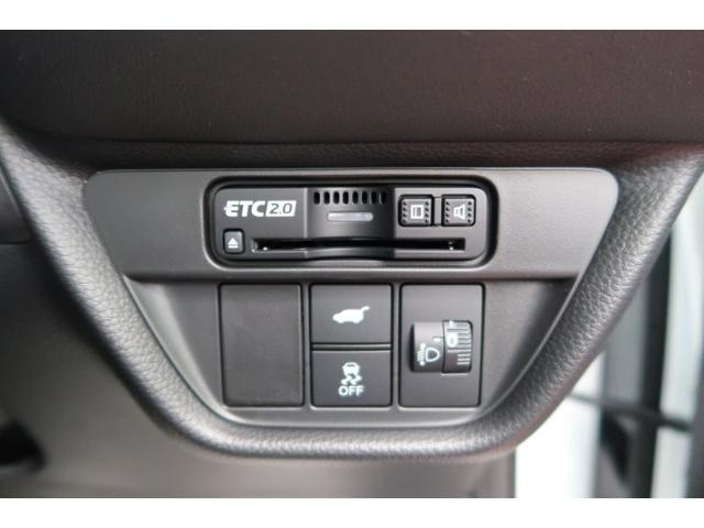 ＺＲ－Ｖ ｅ：ＨＥＶ　Ｘ特別仕様車ブラックスタイル　ナビ　フルセグ　全方位カメラ　ＬＥＤヘッドライト　コーナーセンサー　シートヒーター　キーレス　プッシュスタート（5枚目）