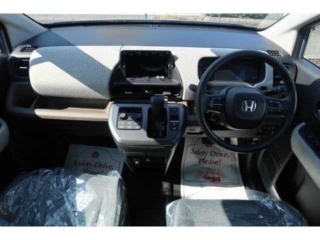 フリード e:HEVエアー バックカメラ LEDヘッドライト 両側電動スライドドア コーナーセンサー スマートキー クルーズコントロール オートライト オートエアコン(3枚目)