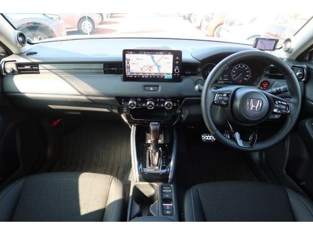 ヴェゼル e:HEV Z 後退出庫サポート HコネクトD ETC2.0 フルセグ 全方位カメラ LEDヘッドライト コーナーセンサー シートヒーター キーレス プッシュスタート クルーズコントロール オートエアコン(3枚目)