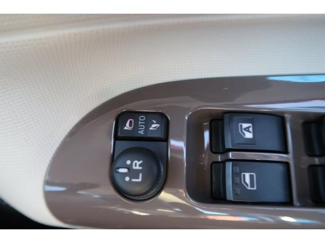 ムーヴキャンバス Ｇメイクアップ　ＳＡＩＩＩ　ナビ　ワンセグ　ＬＥＤヘッドライト　両側電動スライドドア　キーレス　プッシュスタート　オートマチックハイビーム　オートエアコン　電動格納ミラー（9枚目）