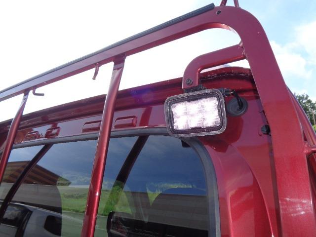 ハイゼットトラック ジャンボエクストラ　２ＷＤ　９インチＤオーディオ　フルセグ　ＵＳＢ　ブルートゥース　バックカメラ　ＬＥＤヘッドライト　コーナーセンサー　アイドリングストップ　キーレス　プッシュスタート（11枚目）