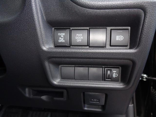 シエンタ ハイブリッドＸ　ＳＳ　７人　ＬＥＤヘッドライト　コーナーセンサー　左側電動スライドドア　キーレス　プッシュスタート　オートライト　オートエアコン（4枚目）