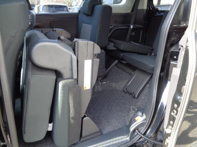 シエンタ ハイブリッドＸ　ＳＳ　７人　ＬＥＤヘッドライト　コーナーセンサー　左側電動スライドドア　キーレス　プッシュスタート　オートライト　オートエアコン（12枚目）