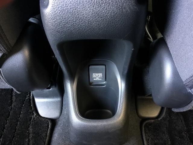 ヴェゼル Ｘ・ホンダセンシング　ドラレコ　純正ナビ　ＥＴＣ　衝突軽減ブレ－キ　盗難防止装置　Ｂカメラ　エアコン　Ｄレコ　スマートキーシステム　クルコン　ヘッドライトＬＥＤ　ＡＢＳ　横滑り防止機能　サイドカーテンエアバック　ＵＳＢ（15枚目）