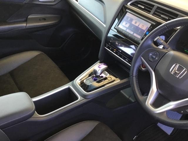 シャトル ハイブリッドＸ　あんしんパッケージ　クルコン　リアカメラ　純正ナビ　フルセグ　ナビ＆ＴＶ　スマ－トキ－　ＤＶＤ再生可能　ＬＥＤヘッドランプ　サイドカーテンエアバック　オートクルーズ　キーレスエントリー　横滑り防止機能（23枚目）