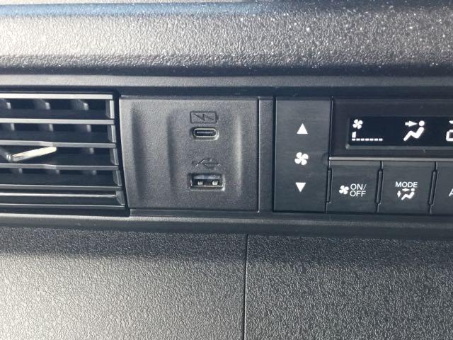 Ｎ－ＢＯＸカスタム ベースグレード　片側電動スライドドア　クルコン　純正ナビ　ＥＴＣ　前後ドラレコ　シートヒーター　ＵＳＢ接続　ＣＭＢＳ　Ｄレコ　ベンチシート　オートエアコン　スマートキ　ＬＥＤ　盗難防止装置　バックカメラ　フルセグＴＶ（21枚目）