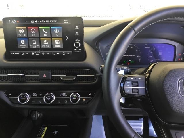 ＺＲ－Ｖ ｅ：ＨＥＶＺ特別仕様車ブラックスタイル　デモカー　全周囲カメラ　純正ナビ　ＥＴＣ２．０　前後ドラレコ　シートヒーター　アラウンドビューモニター　ＬＥＤヘッドランプ　スマ－トキ－　クルコン　ＥＴＣ車載器　電動シート　オートライト　本革シート（3枚目）