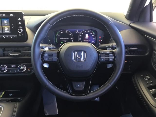 ＺＲ－Ｖ ｅ：ＨＥＶＺ特別仕様車ブラックスタイル　デモカー　全周囲カメラ　純正ナビ　ＥＴＣ２．０　前後ドラレコ　シートヒーター　アラウンドビューモニター　ＬＥＤヘッドランプ　スマ－トキ－　クルコン　ＥＴＣ車載器　電動シート　オートライト　本革シート（16枚目）