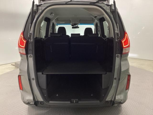 フリード+ハイブリッド ハイブリッド・クロスターホンダセンシング 両側電動スライドドア クルコン バックカメラ 純正ナビ フルセグ ETC シートヒーター 両側電動ドア サイドエアバッグ LEDヘッドライト スマートキー 横滑り防止装置 クルーズコントロール USB(22枚目)