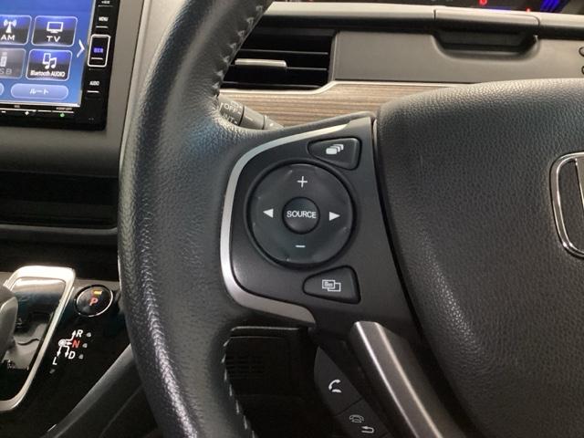 フリード+ハイブリッド ハイブリッド・クロスターホンダセンシング 両側電動スライドドア クルコン バックカメラ 純正ナビ フルセグ ETC シートヒーター 両側電動ドア サイドエアバッグ LEDヘッドライト スマートキー 横滑り防止装置 クルーズコントロール USB(32枚目)