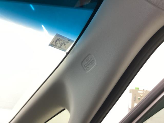 フリード+ハイブリッド ハイブリッド・クロスターホンダセンシング 両側電動スライドドア クルコン バックカメラ 純正ナビ フルセグ ETC シートヒーター 両側電動ドア サイドエアバッグ LEDヘッドライト スマートキー 横滑り防止装置 クルーズコントロール USB(34枚目)