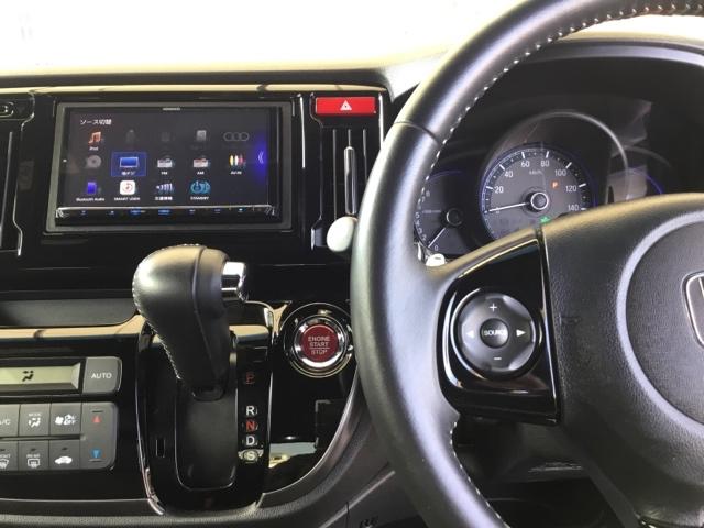 Ｎ－ＷＧＮカスタム Ｇ・ターボパッケージ　クルコン　バックカメラ　社外ナビ　フルセグ　ＥＴＣ　ドラレコ　横滑り防止システム　ＥＣＯＮモード　ＷＳＲＳ　ナビ＆ＴＶ　イモビ　オートクルーズ　キーフリー　ターボモデル　ベンチシート　ＡＢＳ　ＡＣ（3枚目）