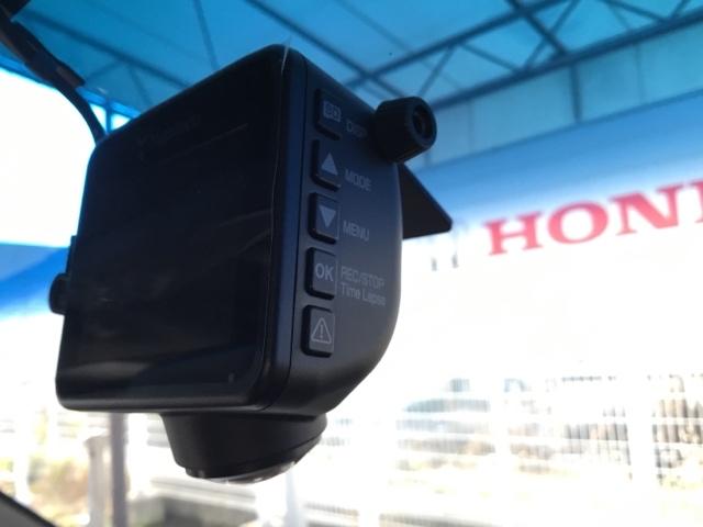 Ｎ－ＷＧＮカスタム Ｇ・ターボパッケージ　クルコン　バックカメラ　社外ナビ　フルセグ　ＥＴＣ　ドラレコ　横滑り防止システム　ＥＣＯＮモード　ＷＳＲＳ　ナビ＆ＴＶ　イモビ　オートクルーズ　キーフリー　ターボモデル　ベンチシート　ＡＢＳ　ＡＣ（22枚目）