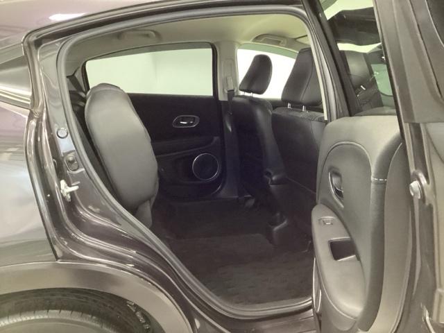 ヴェゼル ハイブリッドＺ・ホンダセンシング　クルコン　フロントカメラ　純正ナビ　ＥＴＣ　パドルシフト　レーダーサポート　ＤＶＤ再生機能　横滑り防止システム　バックアイカメラ　盗難防止装置　フルセ　シートヒーター付　スマ－トキ－　ＥＣＯモード（25枚目）