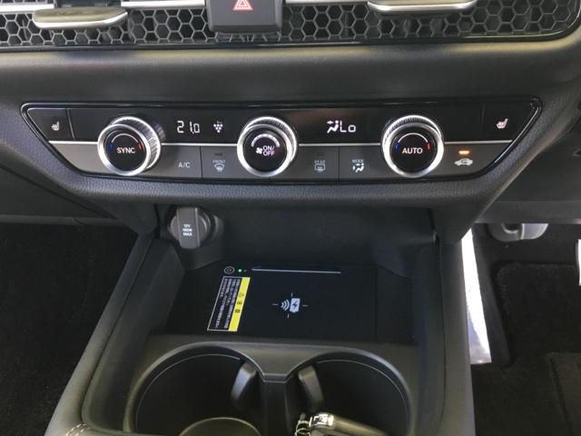 ＺＲ－Ｖ ｅ：ＨＥＶＺ特別仕様車ブラックスタイル　デモカー　全周囲カメラ　ＥＴＣ２．０　サイドカーテンエアバック　マルチカメラ　ＬＥＤライト　オートライト　本革シート　パワーバックドア　スマートキー　パワーシート　ＶＳＡ　オートクルーズコントロール（22枚目）