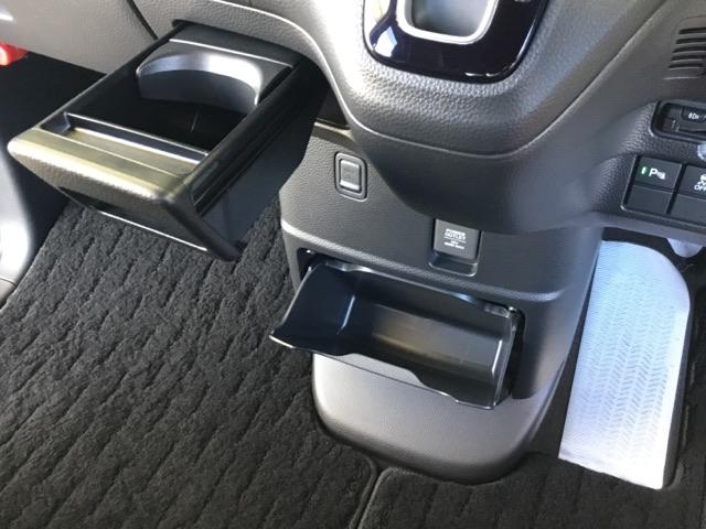 Ｎ－ＢＯＸカスタム Ｌ　片側電動スライドドア　純正ナビ　フルセグ　クルコン　衝突被害軽減Ｂ　障害物センサー　バックカメラ　ＥＴＣ　シートヒーター　Ｐソナー　サイドエアバッグ　ナビＴＶ　Ａストップ　ベンチシート　ＬＥＤライト（23枚目）
