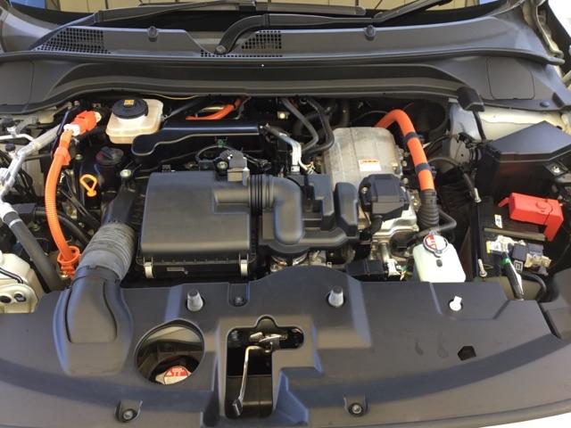 エンジンルームもしっかり洗浄していますので、覗いてみてください。