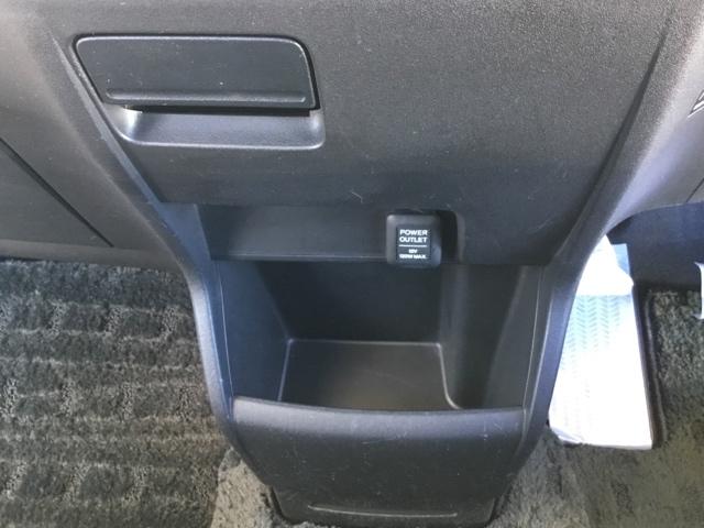 フリードスパイクハイブリッド ジャストセレクション 片側電動スライドドア クルコン バックカメラ 純正ナビ ETC キーフリー セキュリティーアラーム 横滑り防止機能 DVD視聴 後カメラ 地デジ ナビTV エアコン 両側スライド片側電動 I-STOP(20枚目)