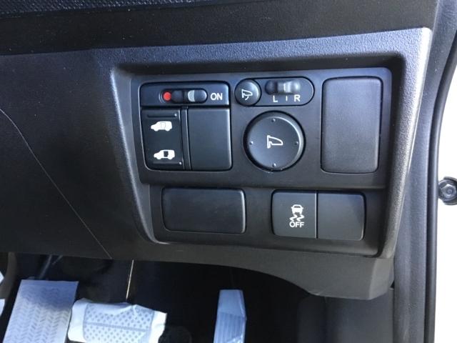 フリードスパイクハイブリッド ジャストセレクション 片側電動スライドドア クルコン バックカメラ 純正ナビ ETC キーフリー セキュリティーアラーム 横滑り防止機能 DVD視聴 後カメラ 地デジ ナビTV エアコン 両側スライド片側電動 I-STOP(22枚目)