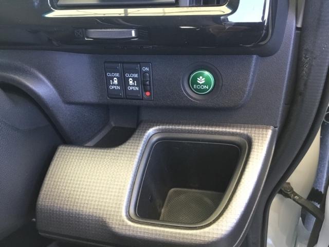 ステップワゴンスパーダ スパーダホンダセンシング クルコン バックカメラ わくわくゲート 純正ナビ 後席モニター 盗難防止 助手席エアバッグ Wパワスラ リアオートエアコン 地デジ サイドエアバッグ LEDライト 横滑り防止システム オートエアコン(26枚目)