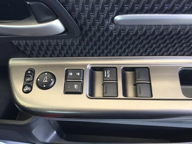 ステップワゴンスパーダ スパーダホンダセンシング クルコン バックカメラ わくわくゲート 純正ナビ 後席モニター 盗難防止 助手席エアバッグ Wパワスラ リアオートエアコン 地デジ サイドエアバッグ LEDライト 横滑り防止システム オートエアコン(36枚目)