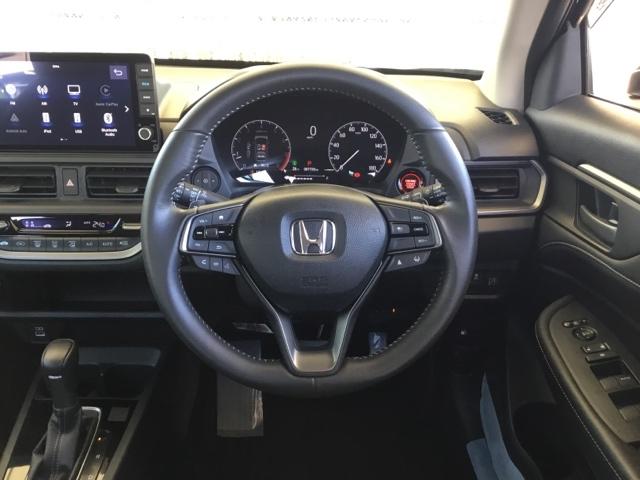 ＷＲ－Ｖ Ｚ＋　デモカー　クルコン　純正ナビ　フルセグ　ＥＴＣ　前後ドラレコ　クリソナ　追突軽減ブレーキ　サイドエアバッグ　ＵＳＢ　盗難防止システム　運転席エアバッグ　Ｂカメラ　横滑り防止　ドライブレコーダー　ＡＢＳ（16枚目）