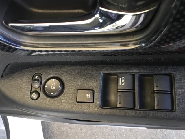 Ｎ－ＷＧＮカスタム Ｇ・Ａパッケージ　あんしんパッケージ　クルコン　バックカメラ　前後ドラレコ　純正ナビ　ワンセグ　追突被害軽減ブレーキ　フロントベンチシート　Ｒカメ　ＡＵＴＯエアコン　助手席エアバック　ＡＢＳ　パワーウィンドウ　スマキ－（11枚目）