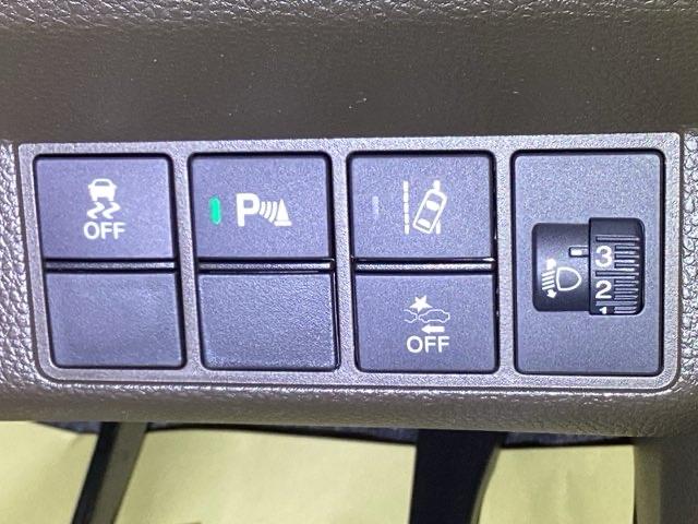 【Ｈｏｎｄａ　ＳＥＮＳＩＮＧ】いつもの道で、高速道路などで、安心・快適な運転を支援します。先進の安全運転機能システム搭載。