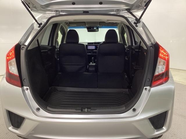 フィット 13G・Lパッケージファインエディション あんしんパッケージ クルコン リアカメラ ETC ドラレコ LEDヘットライト フルセグ Aストップ Bモニター サイドカーテンエアバック キーレス DVD パワーウインドウ 横滑り防止装置 ナビTV(23枚目)